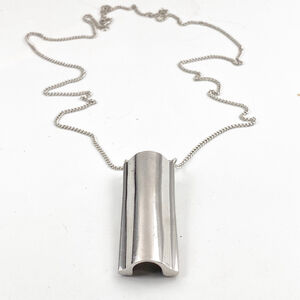 Vintage Avon Presidentβs Club Ariane 77 Silver Tone Perfume Holder Necklace